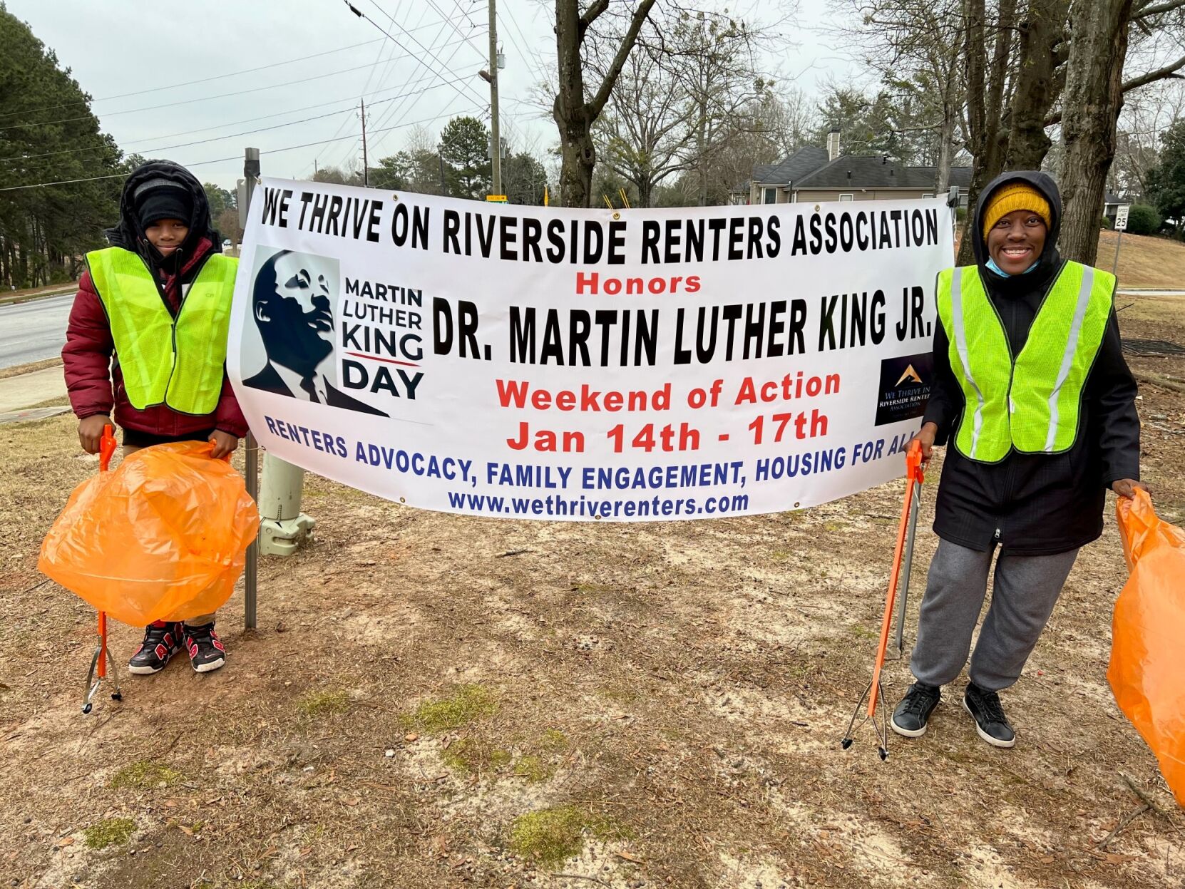 011922_MDJ_ActsofKindnessPart8_WeThriveLitterClean-Up2MLKJr_Sign.jpg